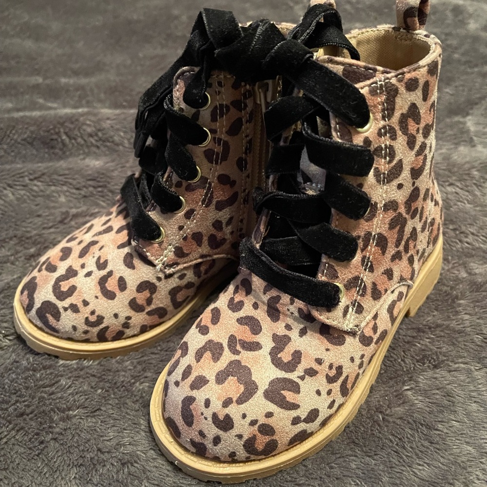 NWT wonder nation girls tie up/ leopard print boots Sz 7 brown/black